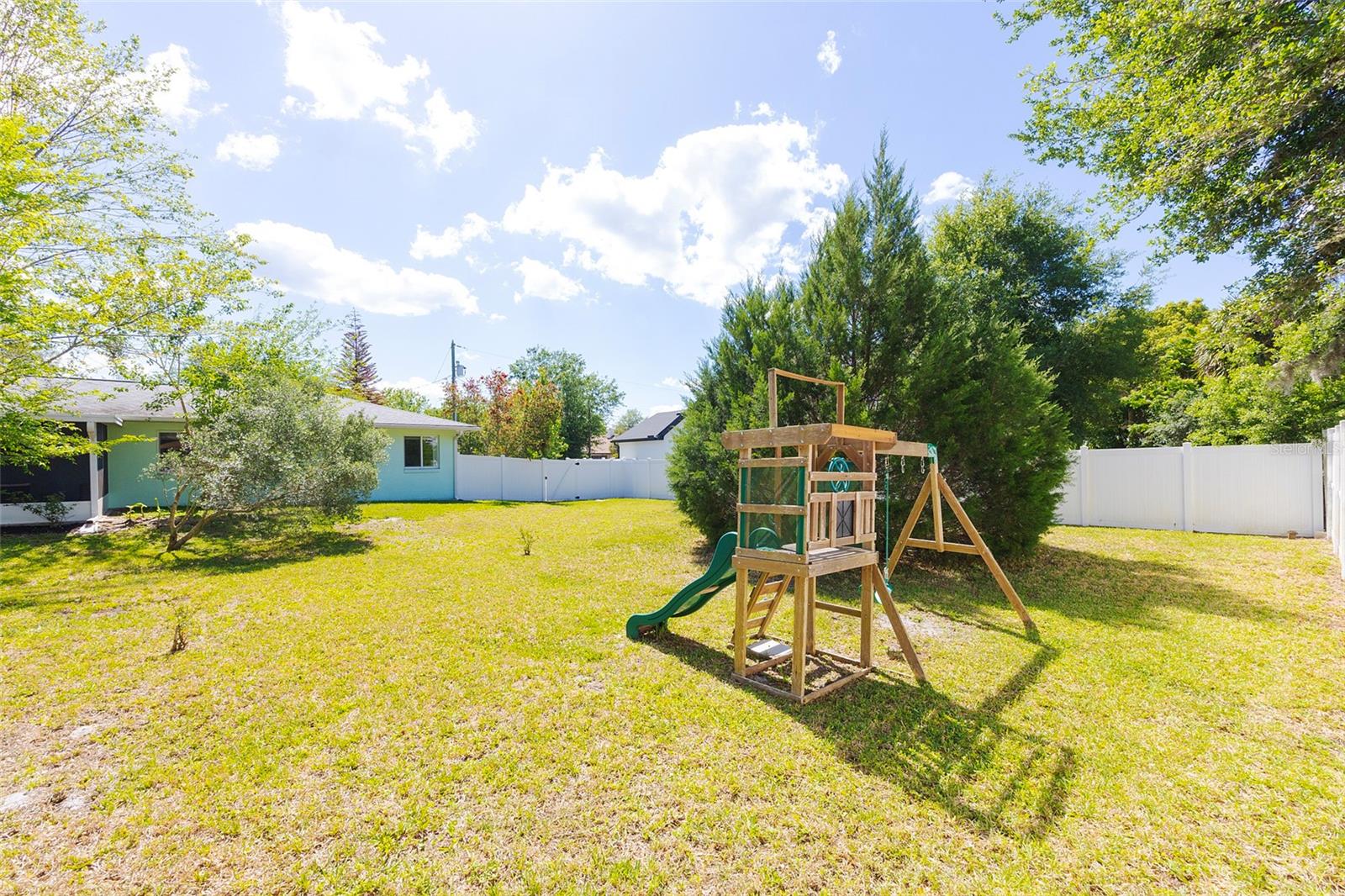 Image 40 of 60 For 1734 Santiago Street