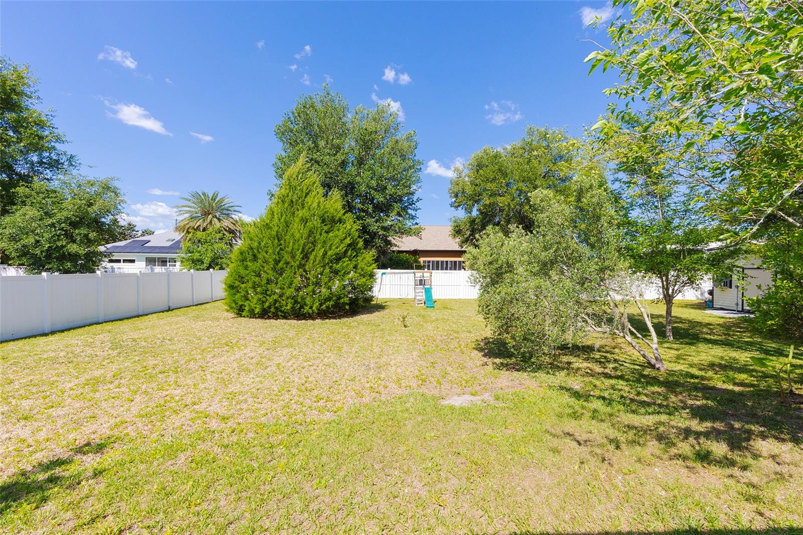 Image 46 of 60 For 1734 Santiago Street