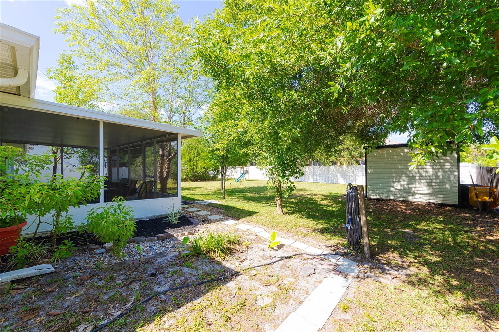 Image 49 of 60 For 1734 Santiago Street