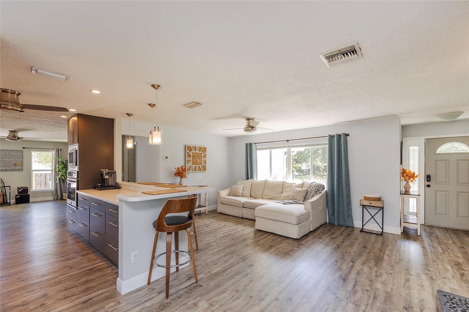 Image 7 of 60 For 1734 Santiago Street