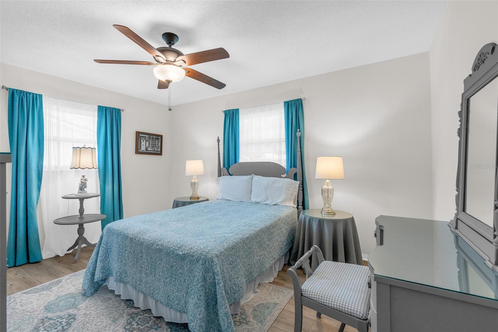 Image 14 of 35 For 801 Palm Grove Court