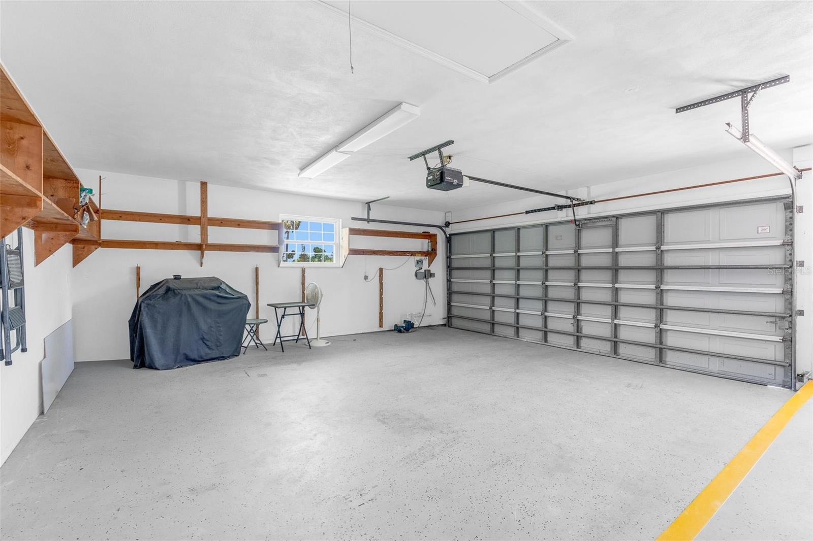 Image 24 of 35 For 801 Palm Grove Court