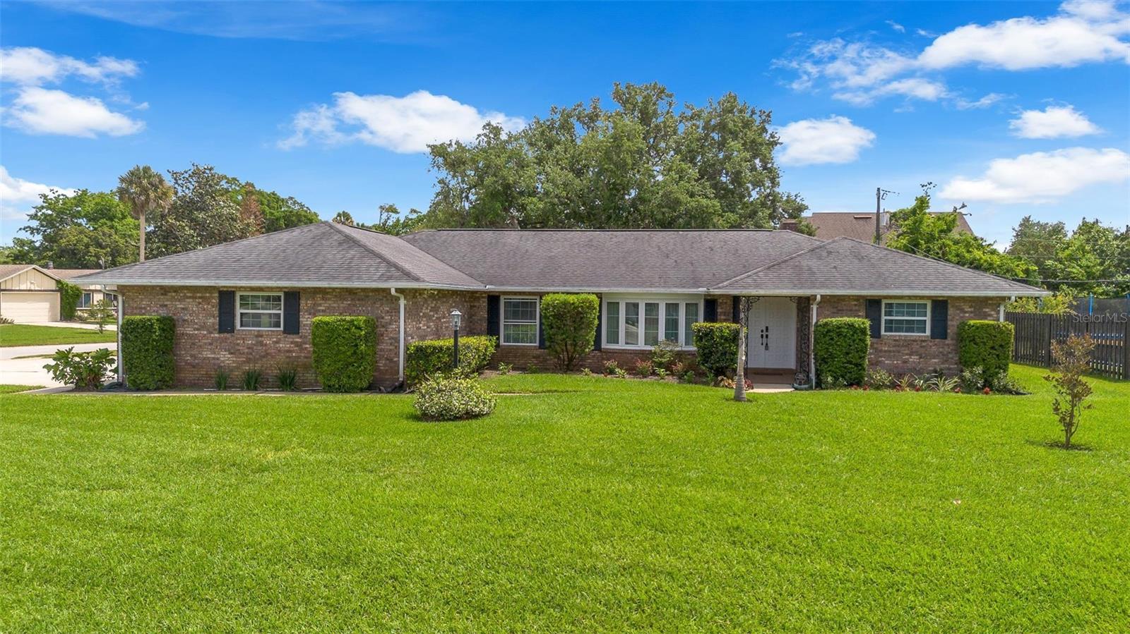 Image 29 of 35 For 801 Palm Grove Court