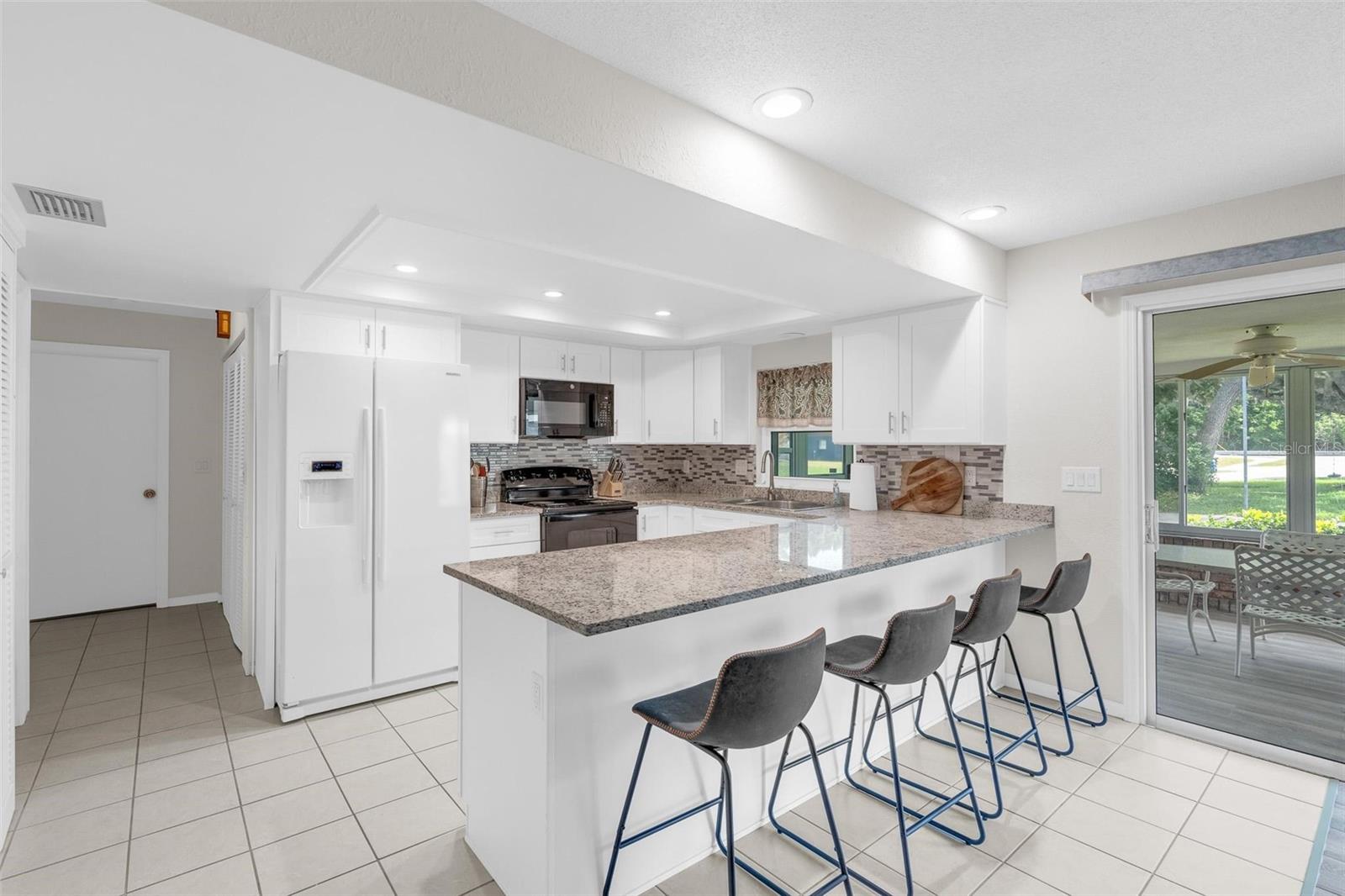 Image 9 of 35 For 801 Palm Grove Court