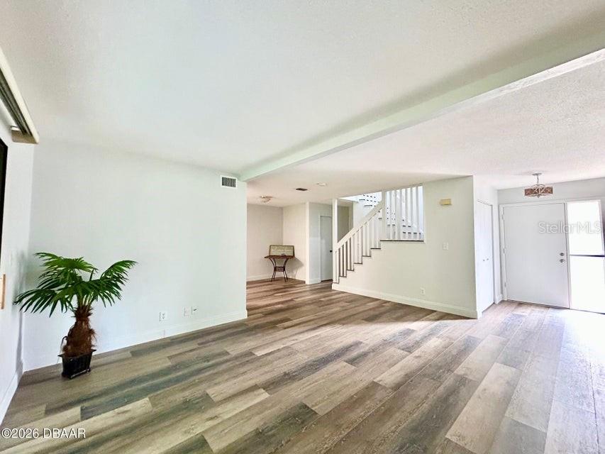 Image 10 of 25 For 31 Park Place