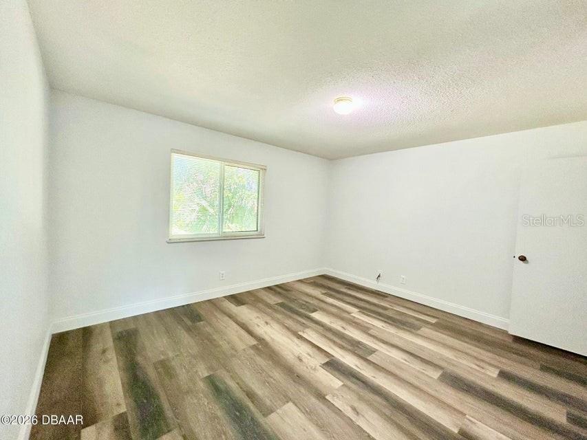 Image 17 of 25 For 31 Park Place