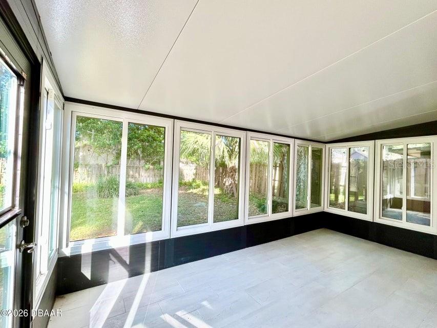 Image 18 of 25 For 31 Park Place