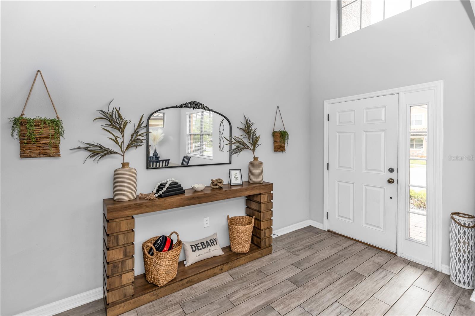 Image 6 of 52 For 239 Lugano Way