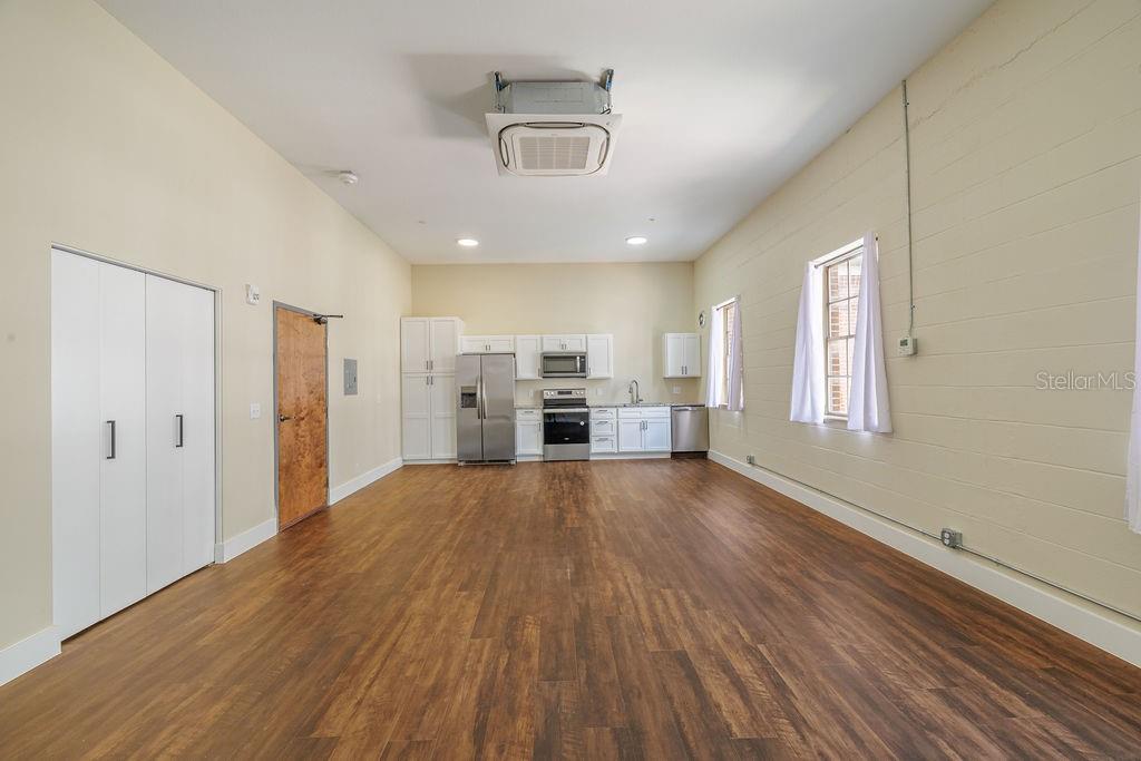 Image 5 of 8 For 306 Wisconsin Avenue 212