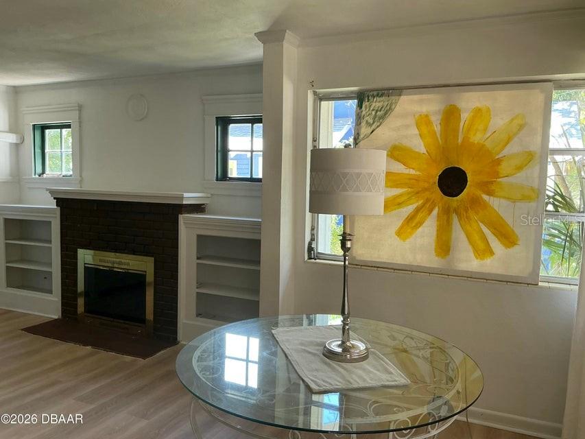 Listing photo id 10 for 711 Palmetto Avenue