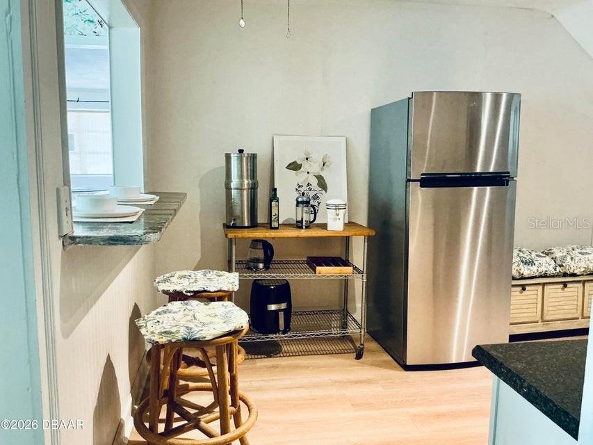 Listing photo id 6 for 711 Palmetto Avenue