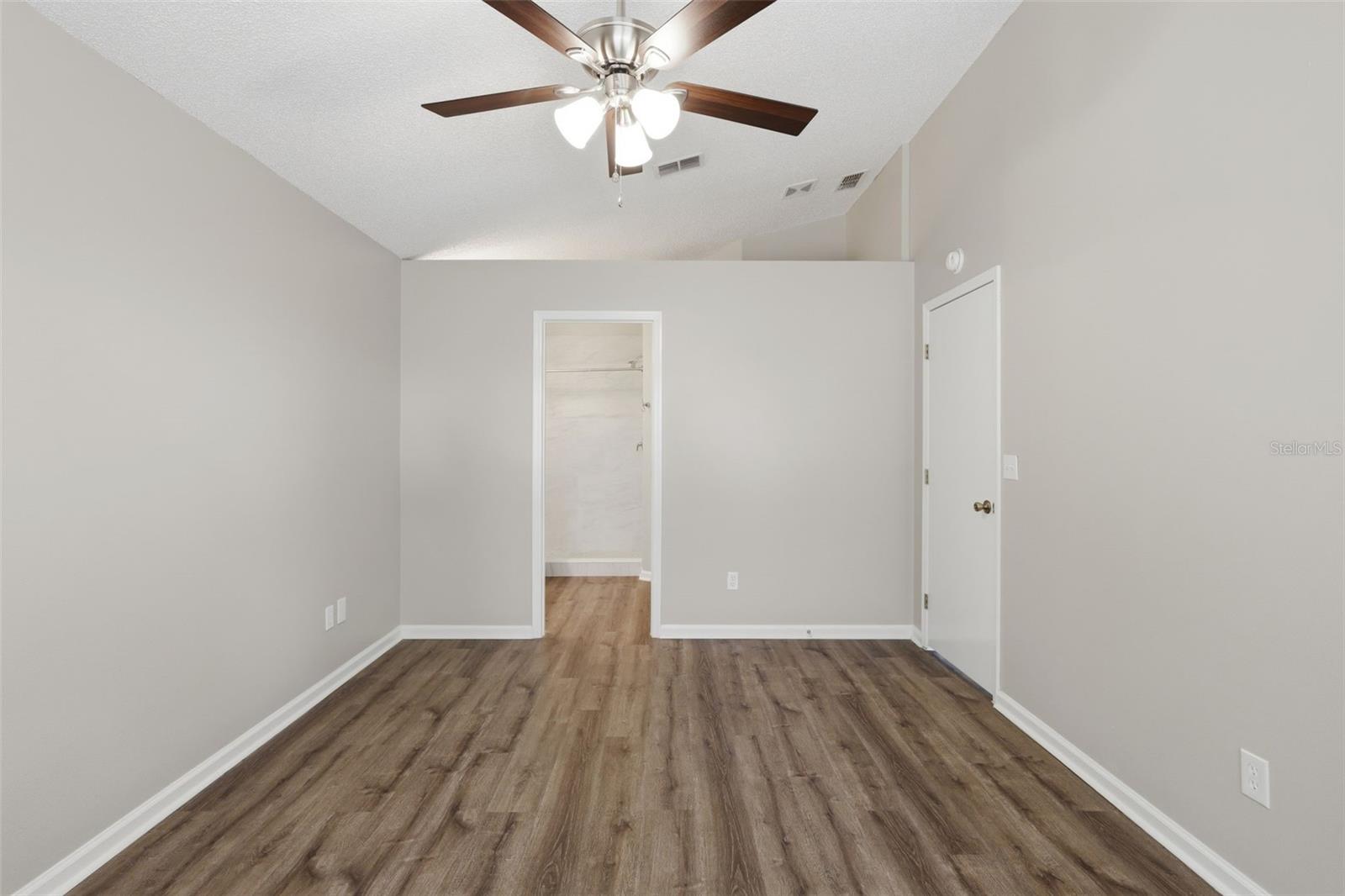 Image 15 of 27 For 124 Kelly Circle