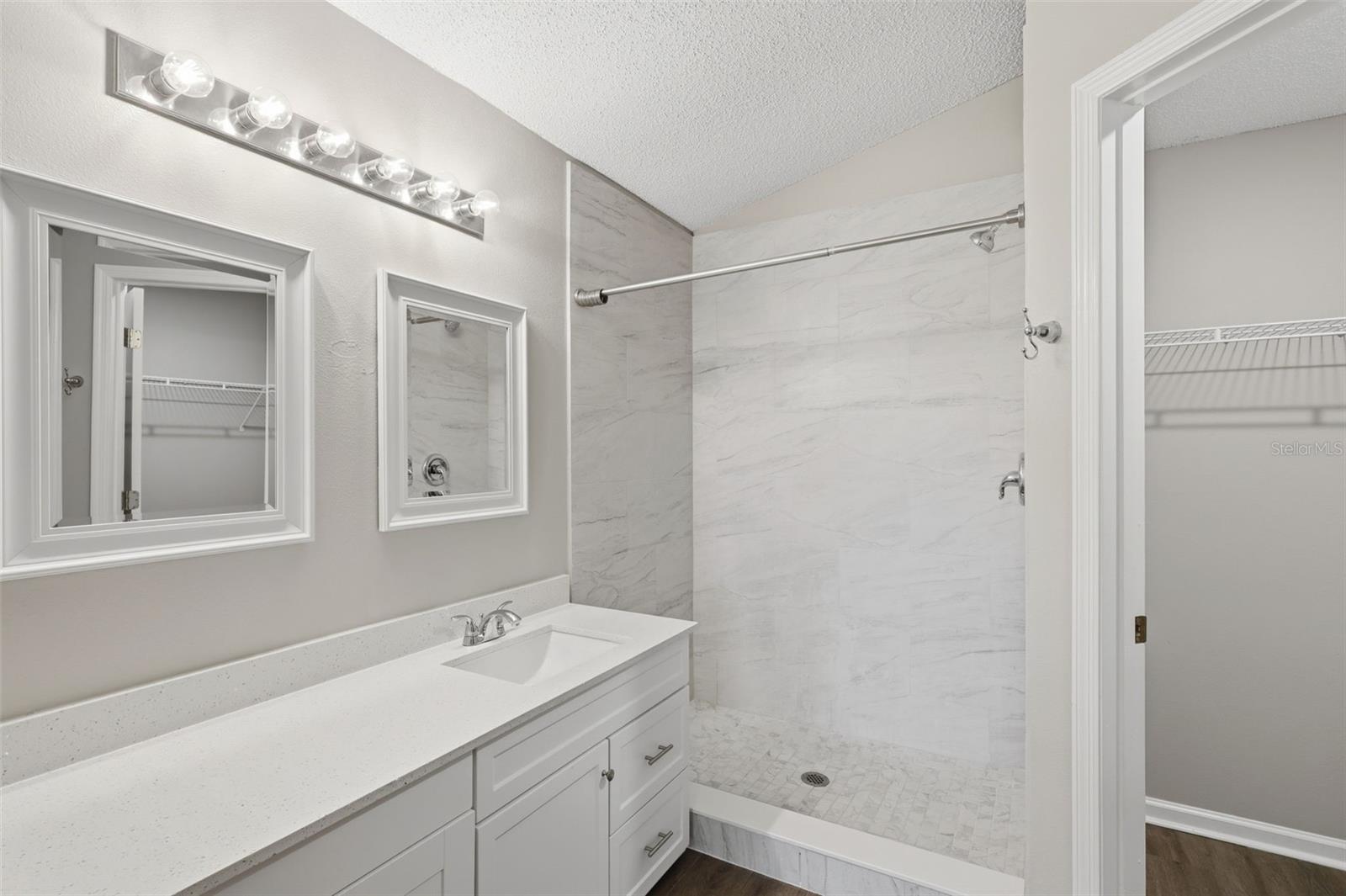 Image 16 of 27 For 124 Kelly Circle