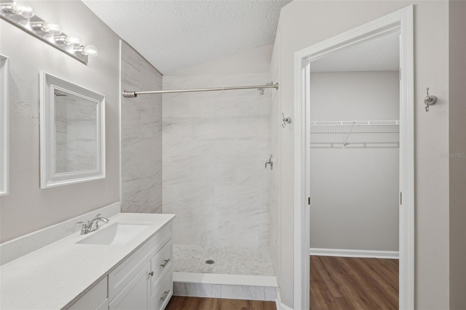 Image 18 of 27 For 124 Kelly Circle