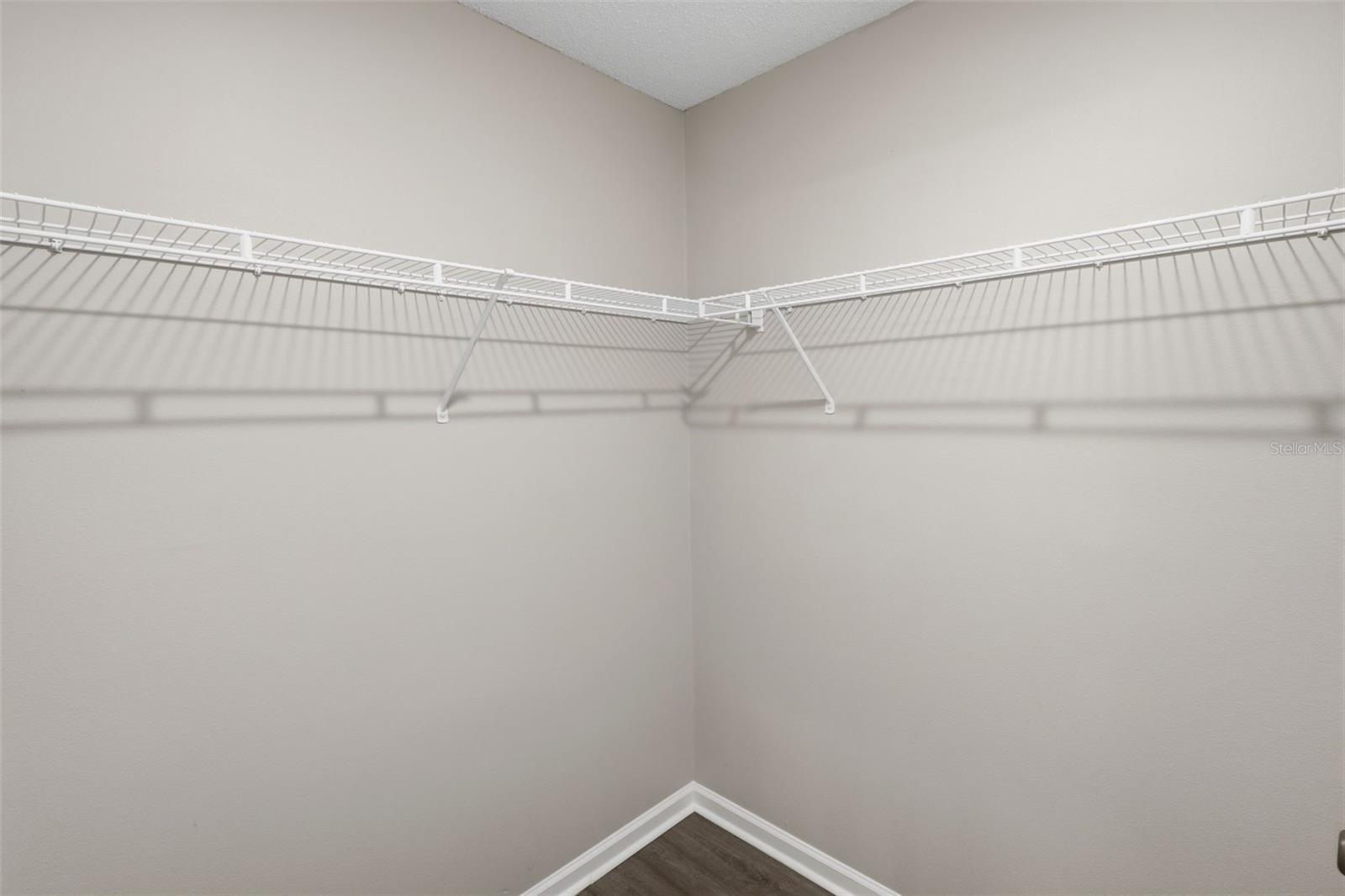 Image 19 of 27 For 124 Kelly Circle