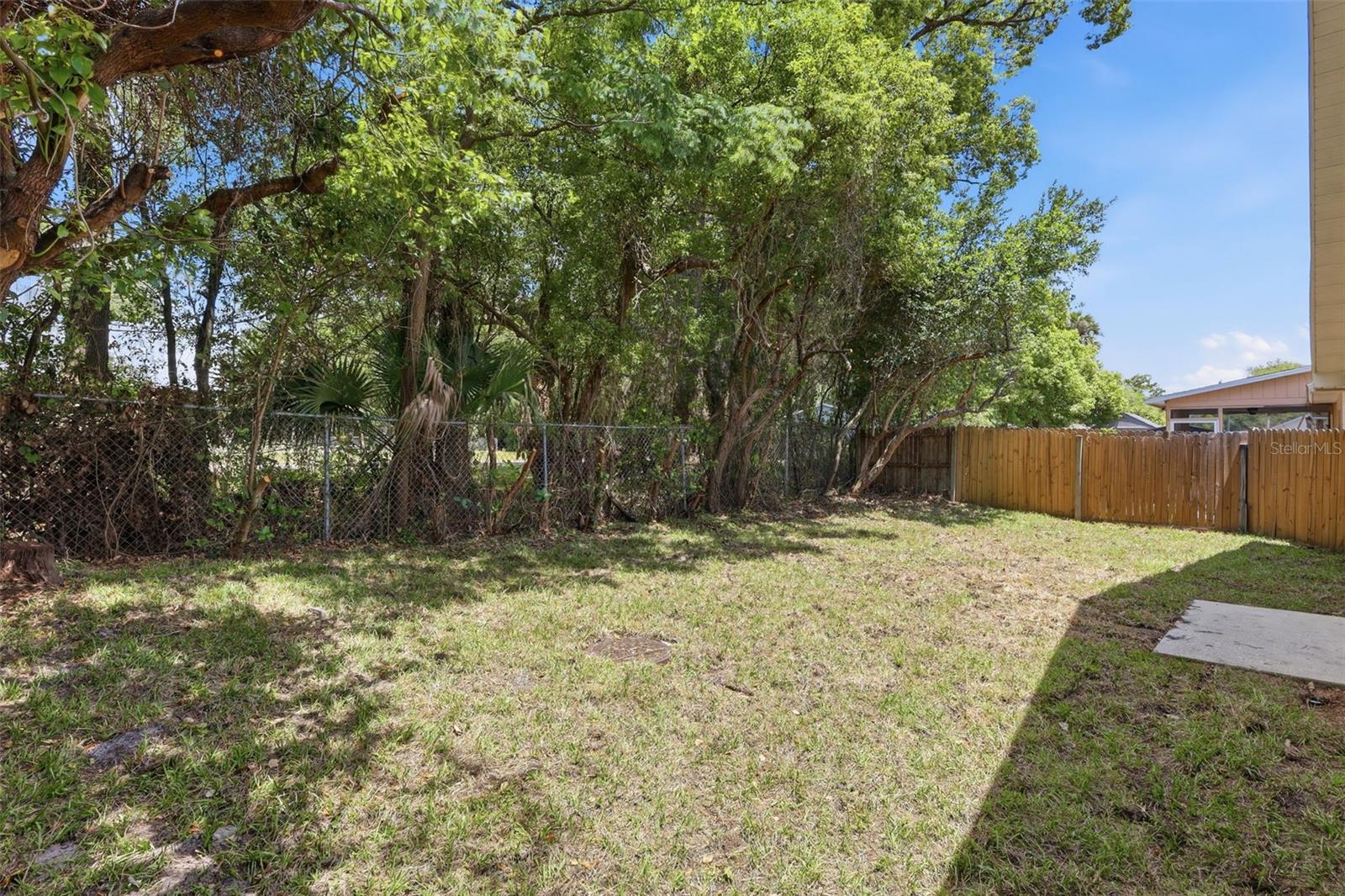 Image 24 of 27 For 124 Kelly Circle