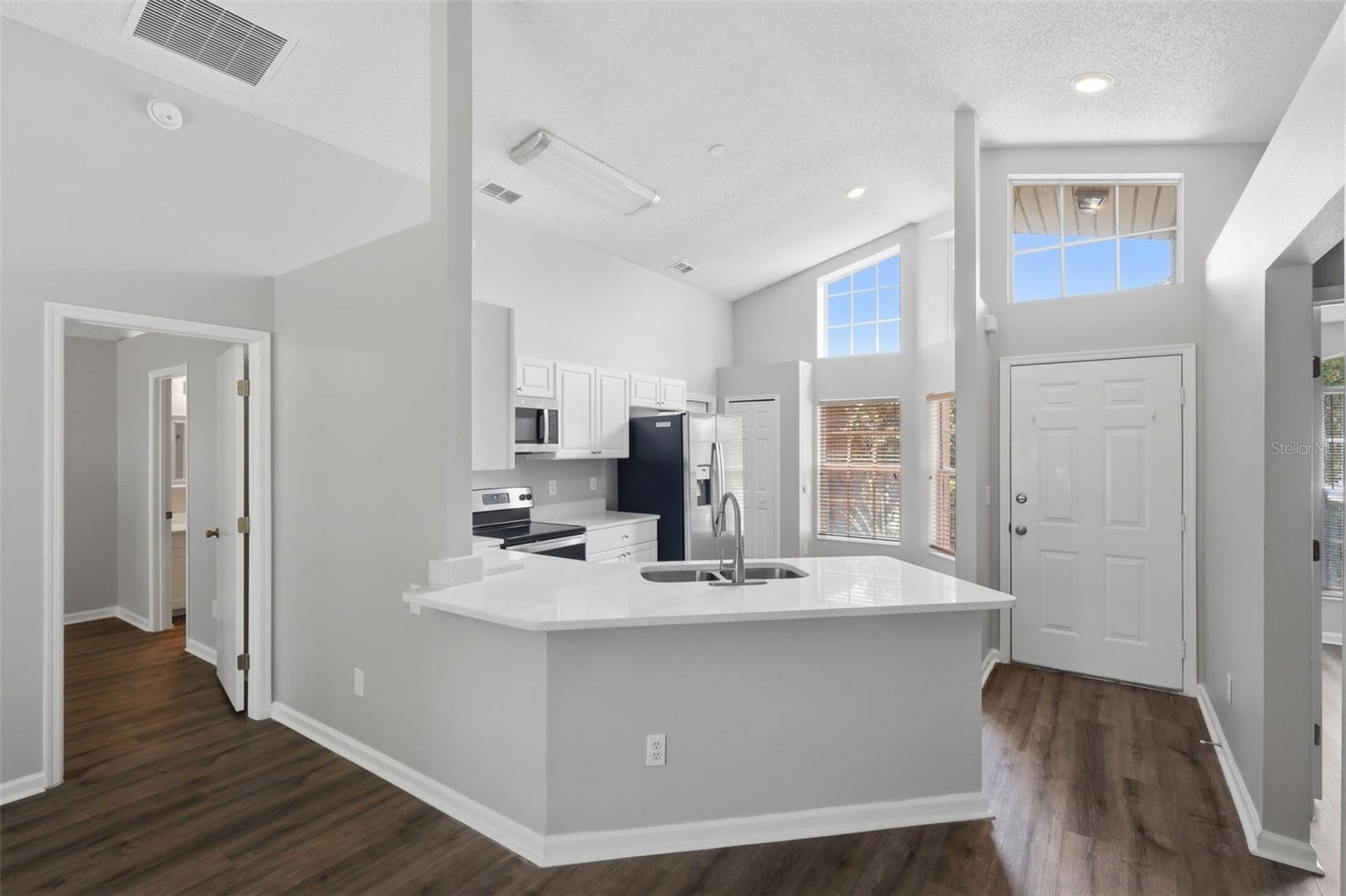 Image 3 of 27 For 124 Kelly Circle