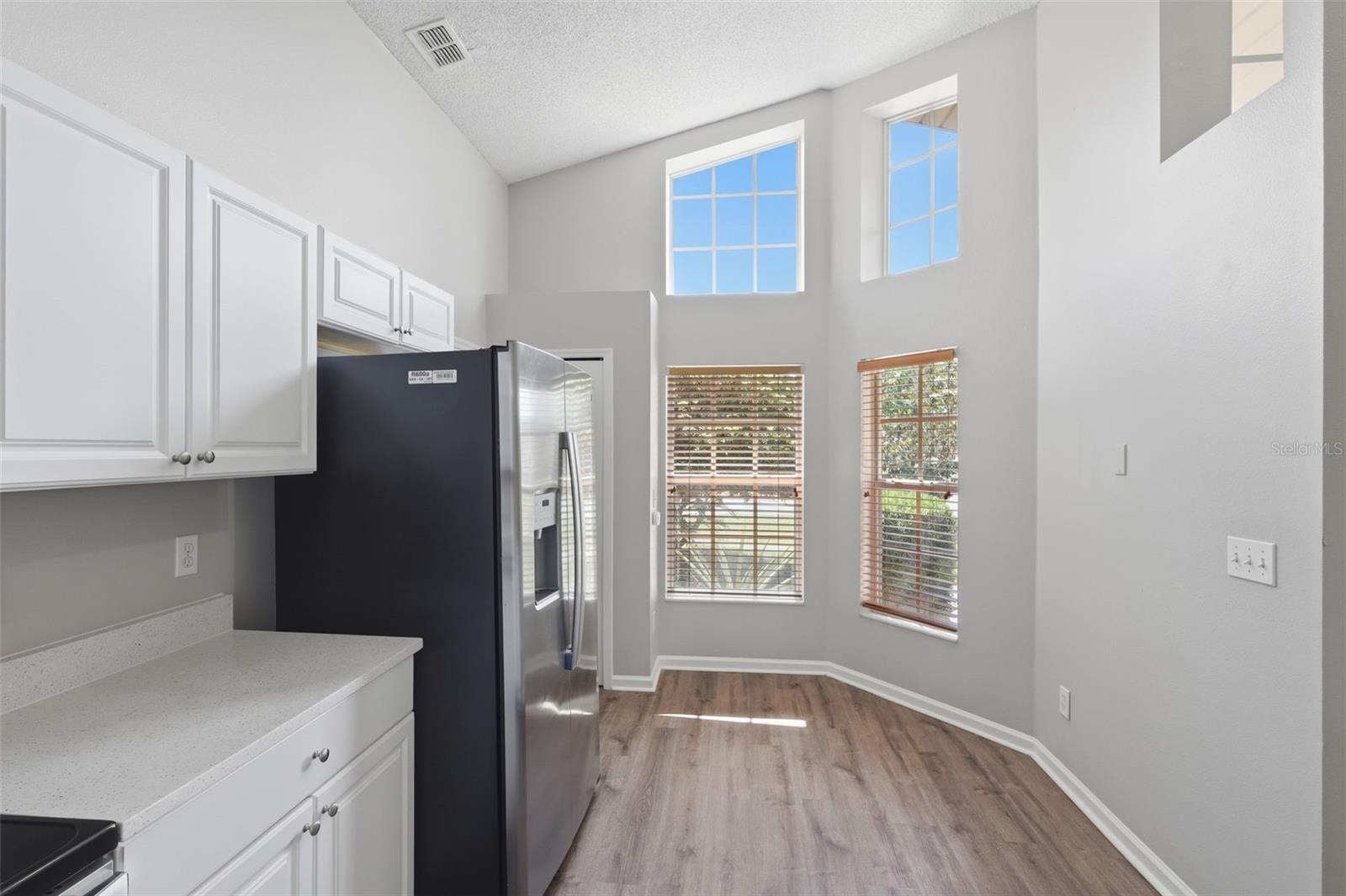 Image 8 of 27 For 124 Kelly Circle