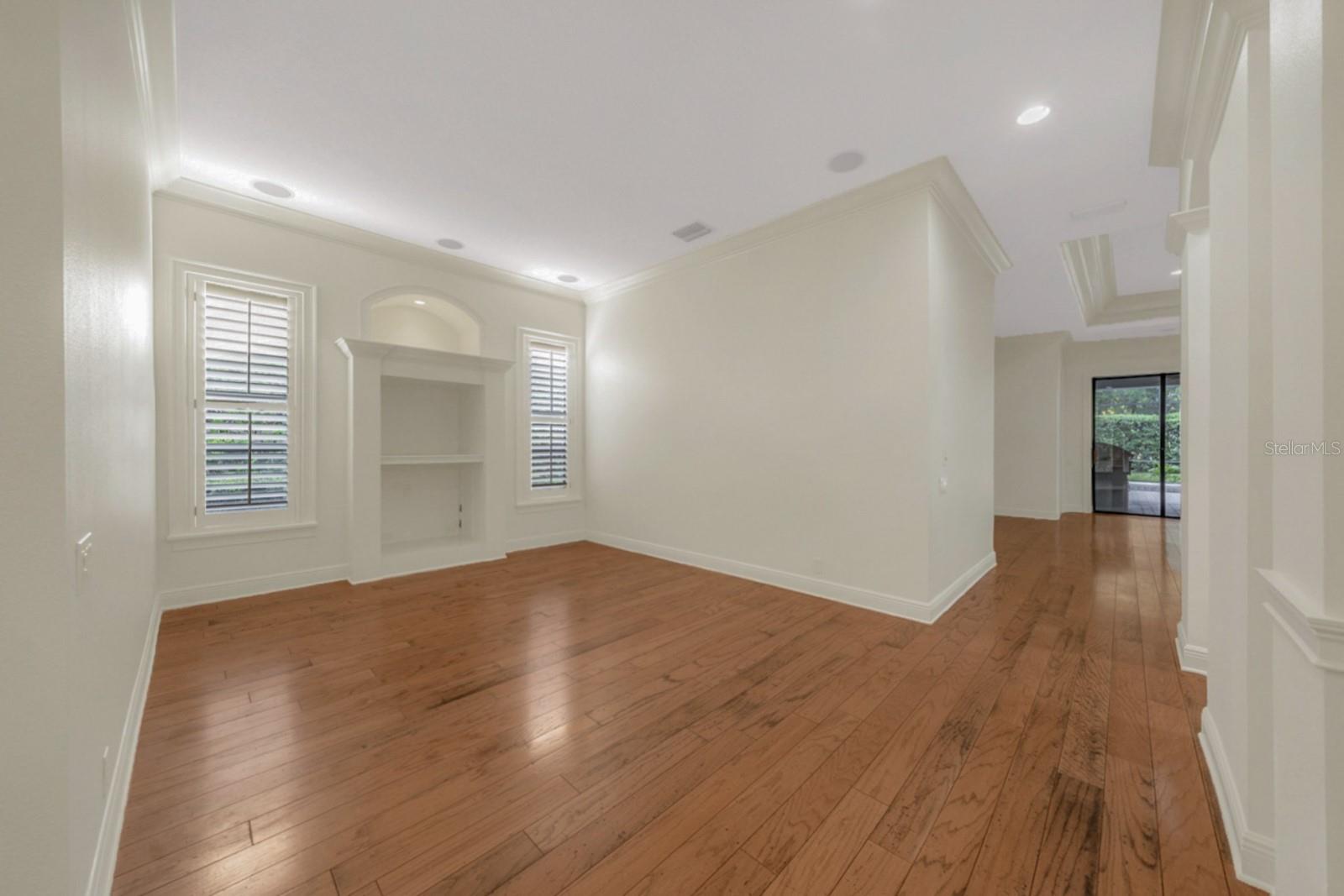 Image 17 of 97 For 607 Victoria Hills Drive