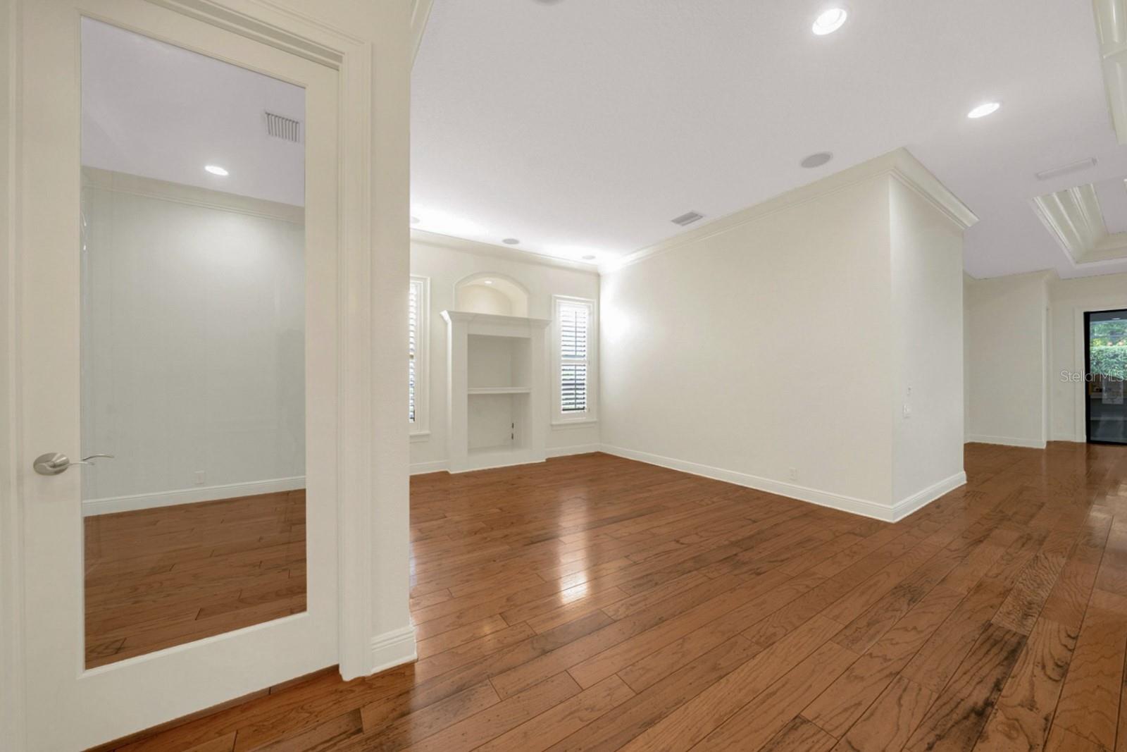 Image 19 of 97 For 607 Victoria Hills Drive