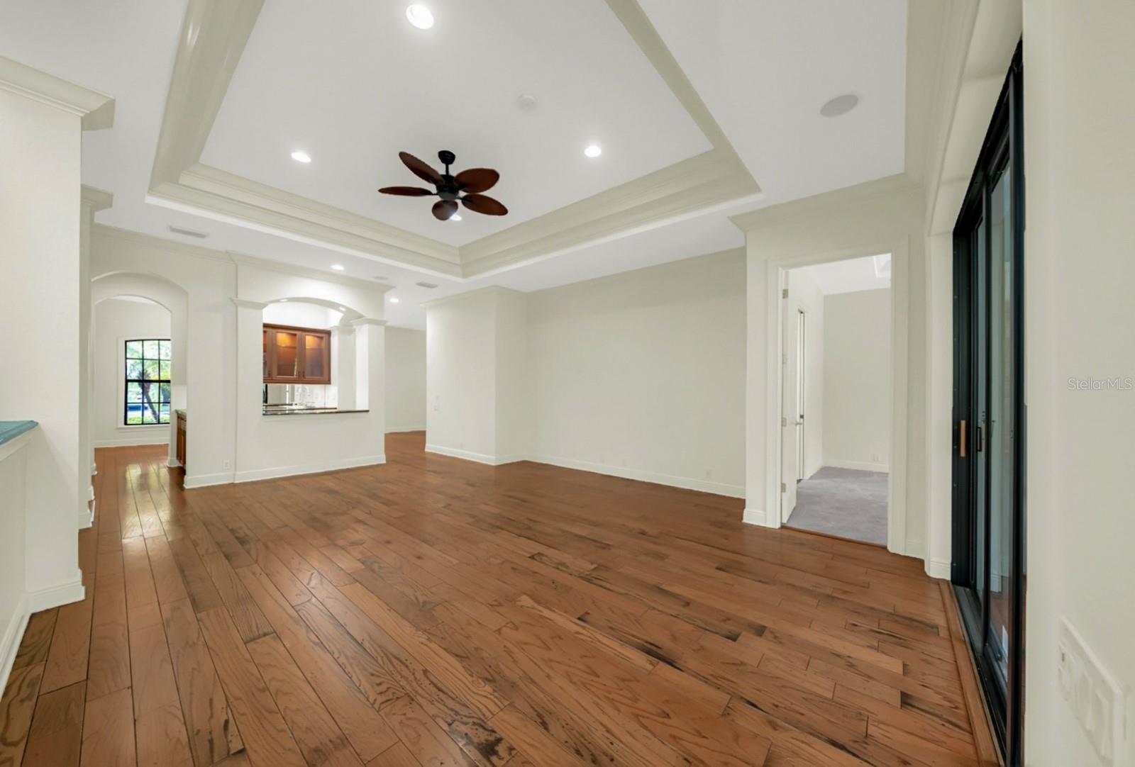 Image 28 of 97 For 607 Victoria Hills Drive
