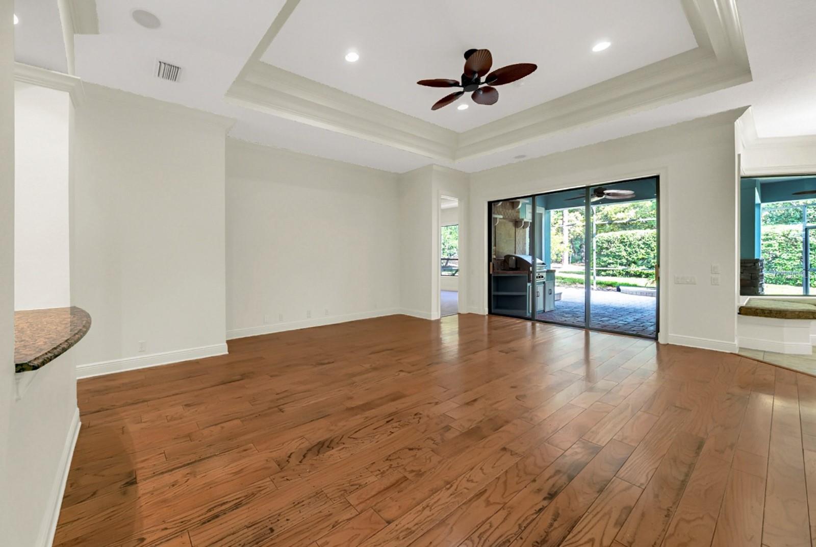 Image 30 of 97 For 607 Victoria Hills Drive