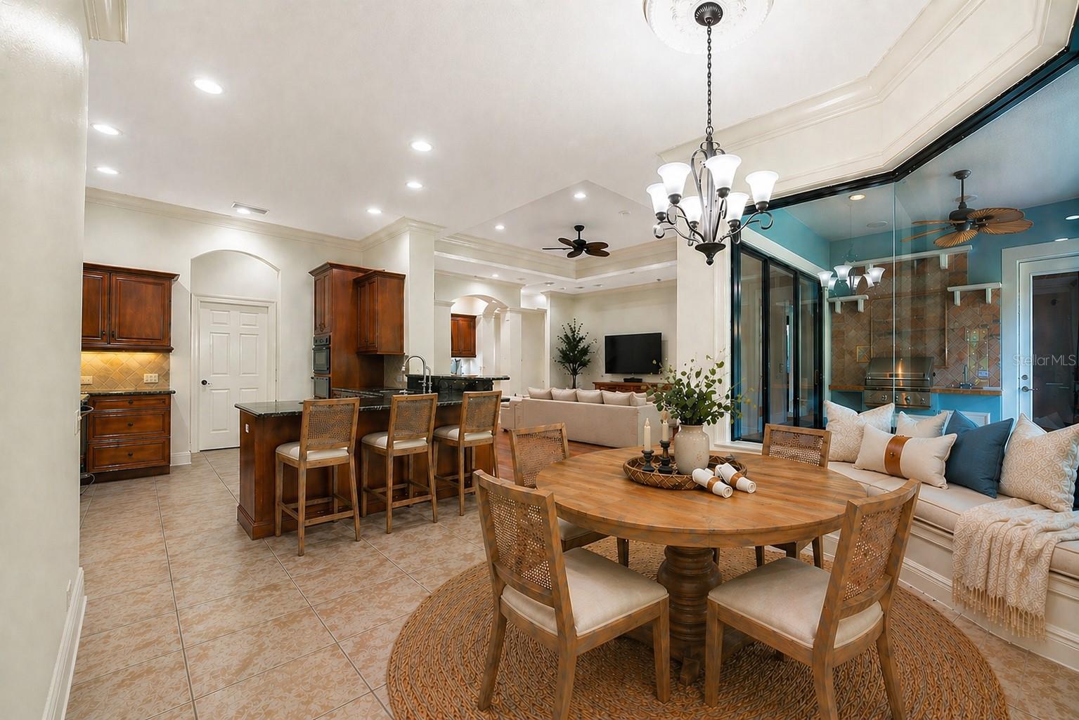 Image 33 of 97 For 607 Victoria Hills Drive