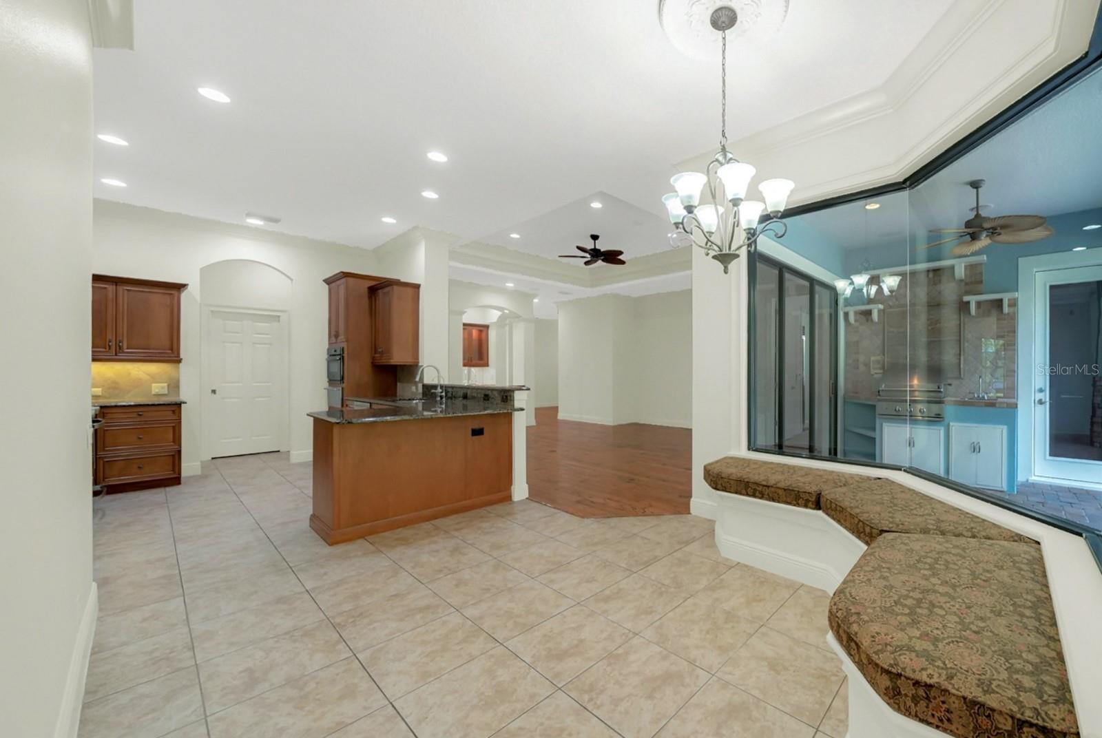 Image 34 of 97 For 607 Victoria Hills Drive