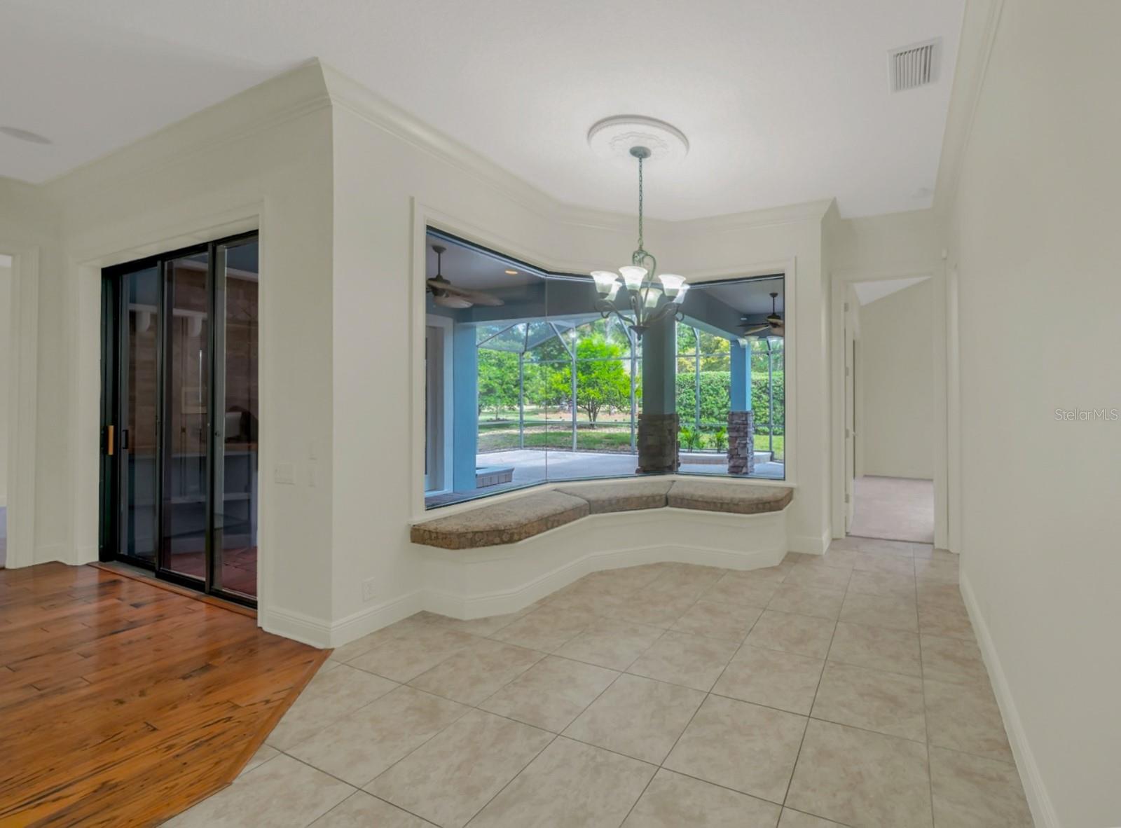Image 35 of 97 For 607 Victoria Hills Drive