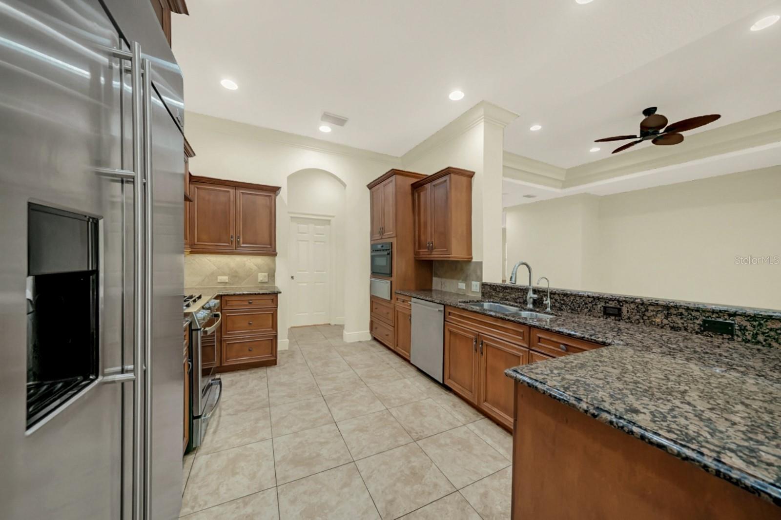Image 41 of 97 For 607 Victoria Hills Drive