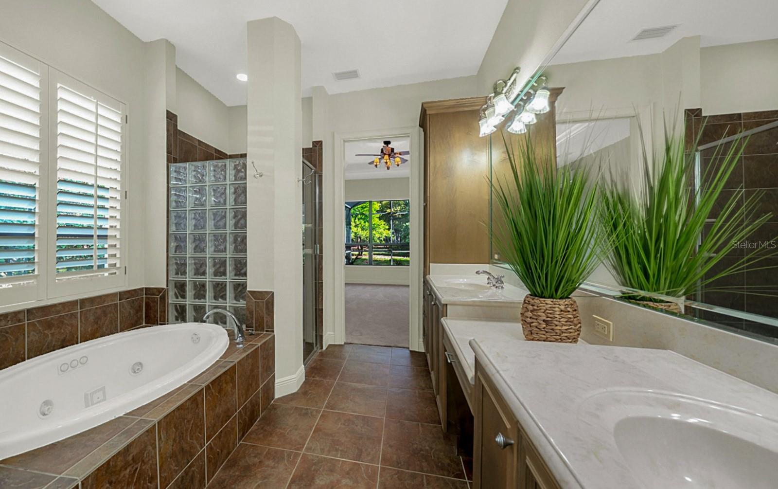 Image 55 of 97 For 607 Victoria Hills Drive
