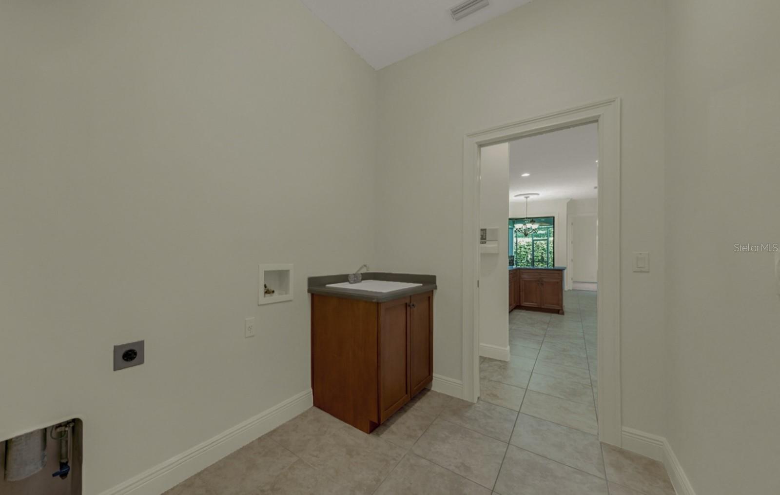 Image 72 of 97 For 607 Victoria Hills Drive