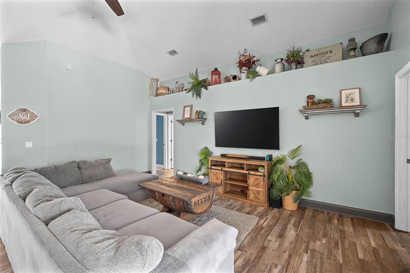 Image 11 of 45 For 495 Bella Vista Drive