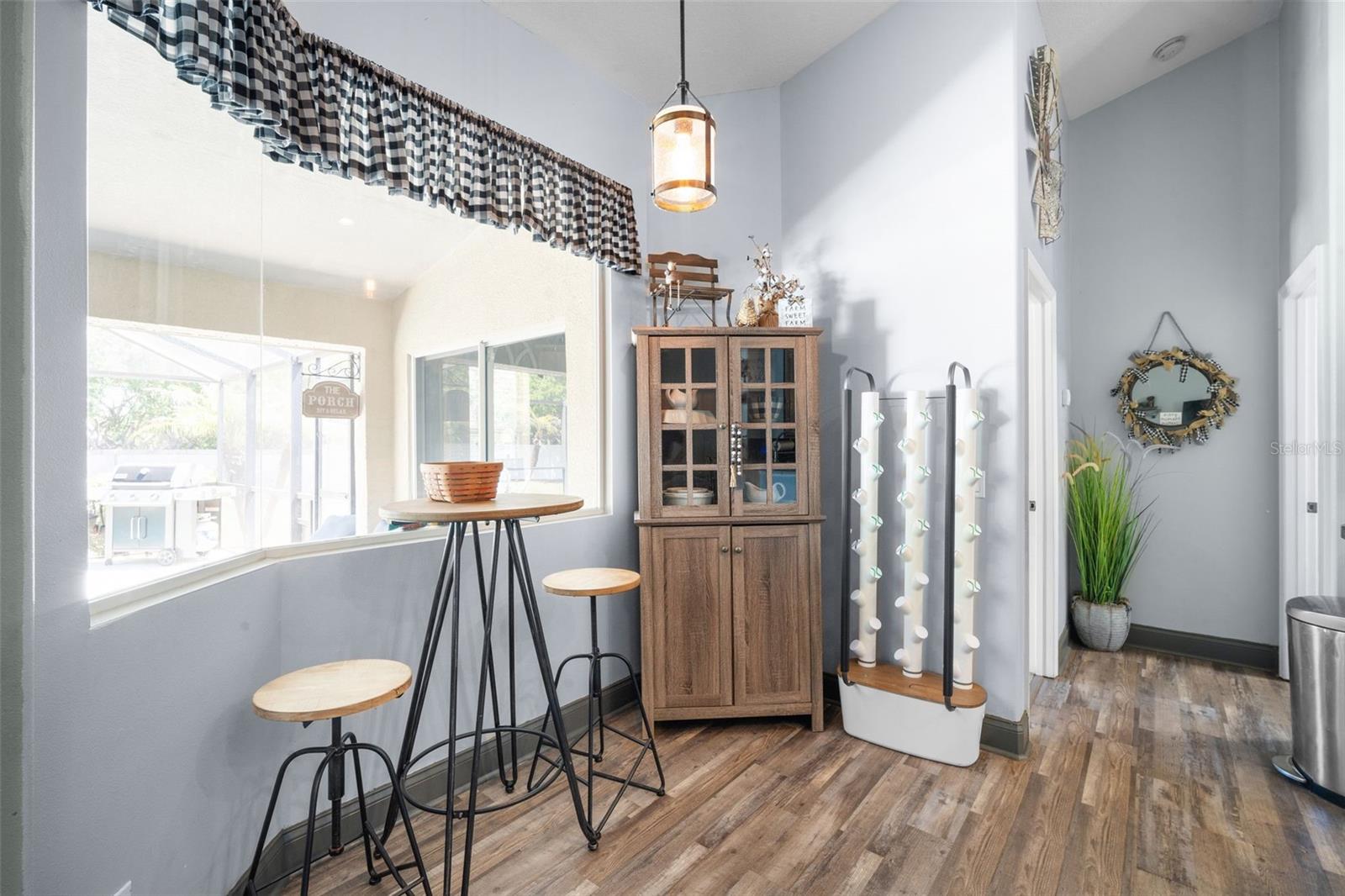 Image 19 of 45 For 495 Bella Vista Drive