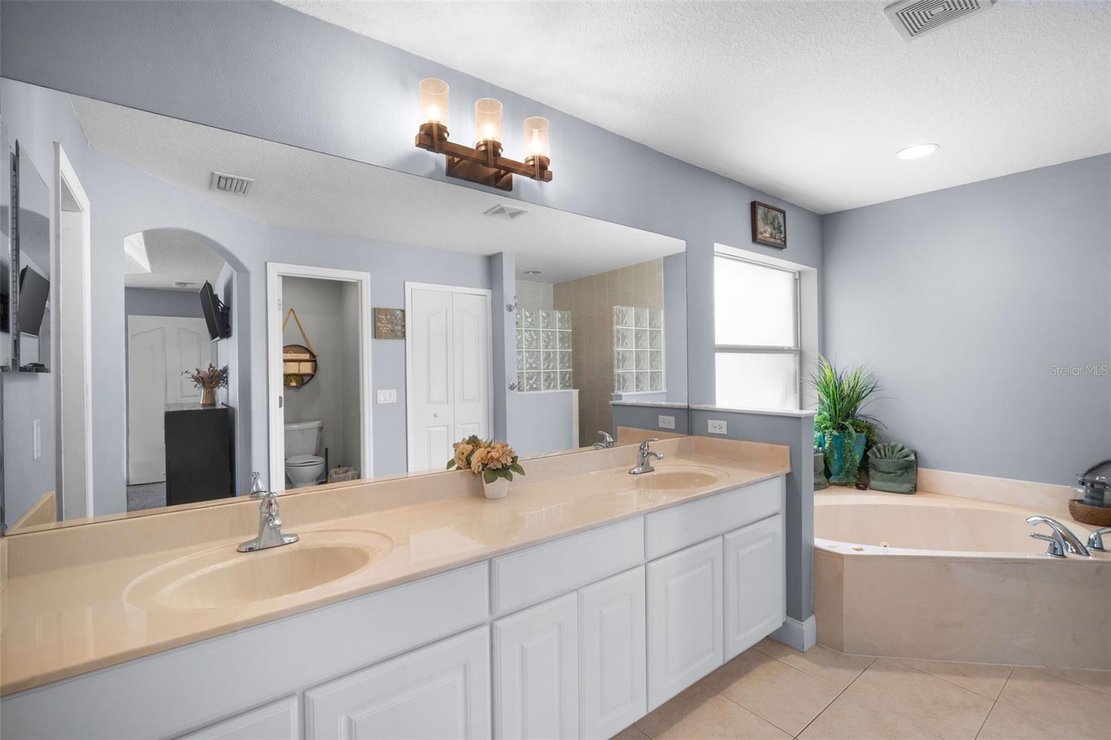 Image 25 of 45 For 495 Bella Vista Drive