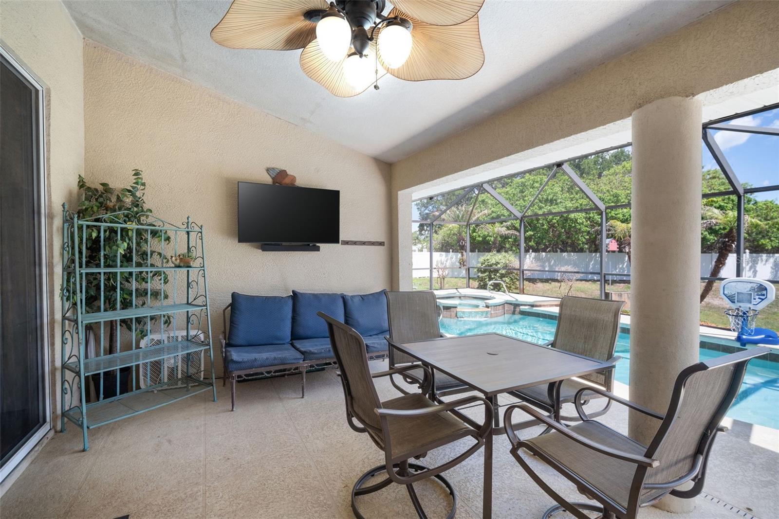 Image 37 of 45 For 495 Bella Vista Drive