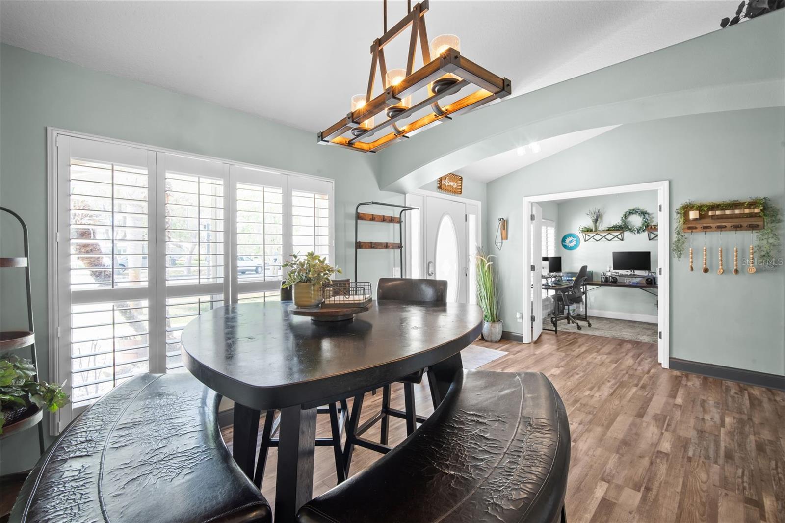 Image 7 of 45 For 495 Bella Vista Drive