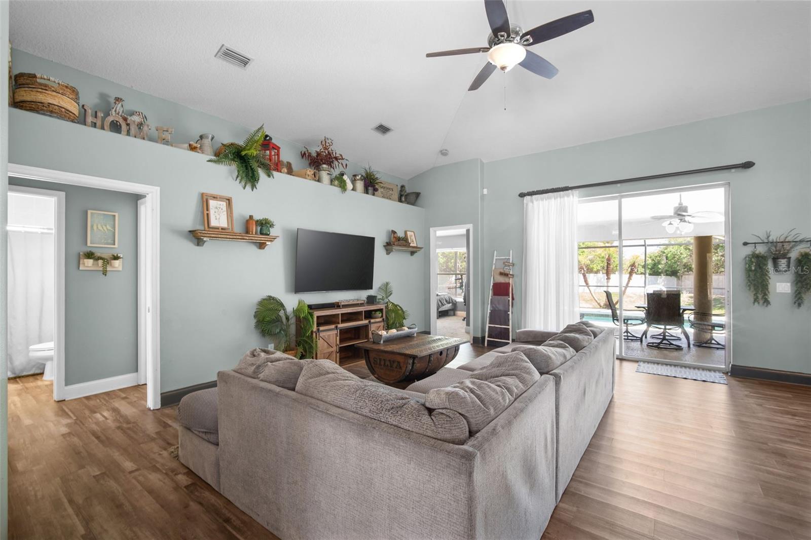 Image 9 of 45 For 495 Bella Vista Drive