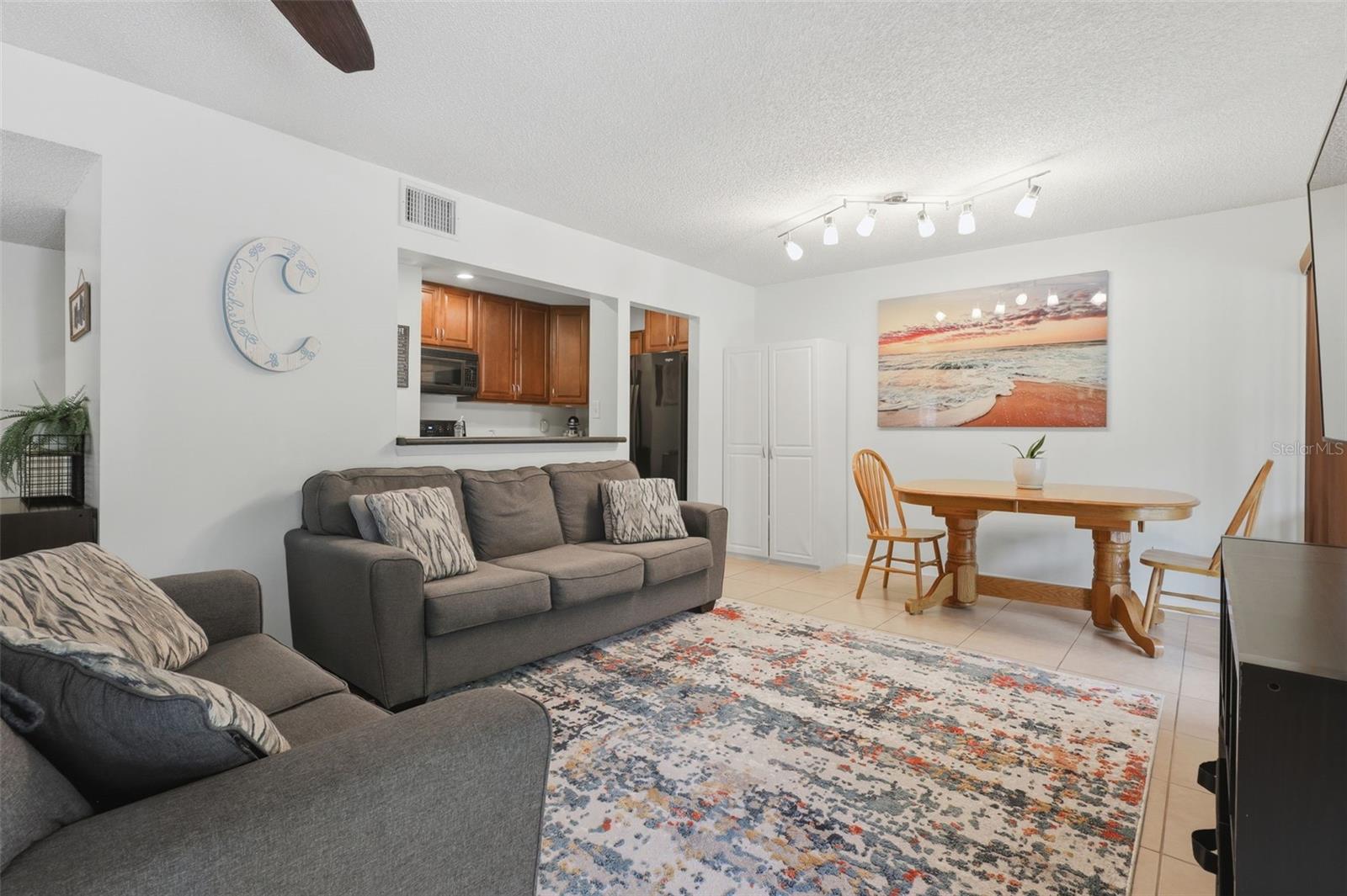 Image 10 of 43 For 140 Orchid Woods Court 13b