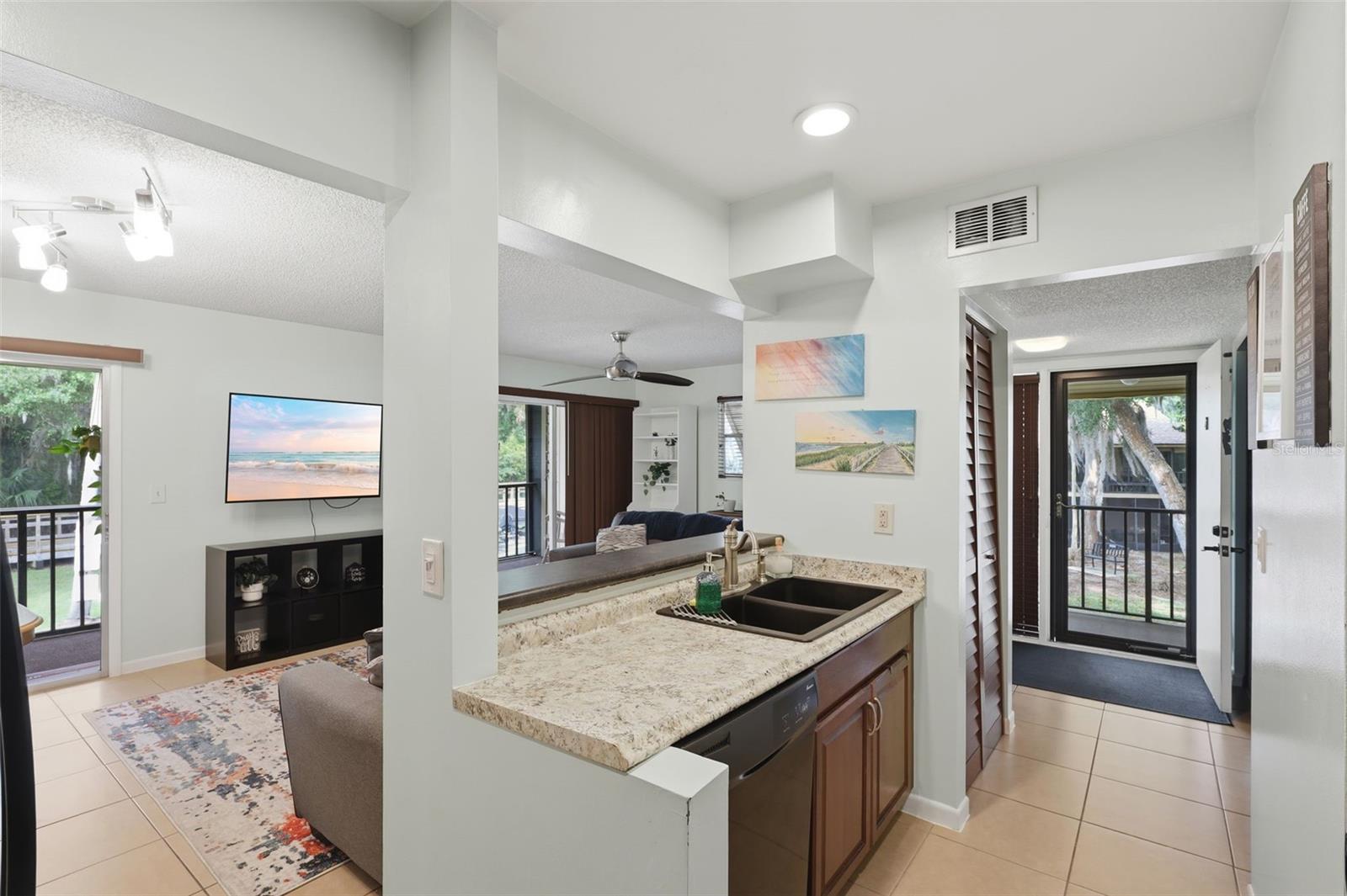 Image 14 of 43 For 140 Orchid Woods Court 13b