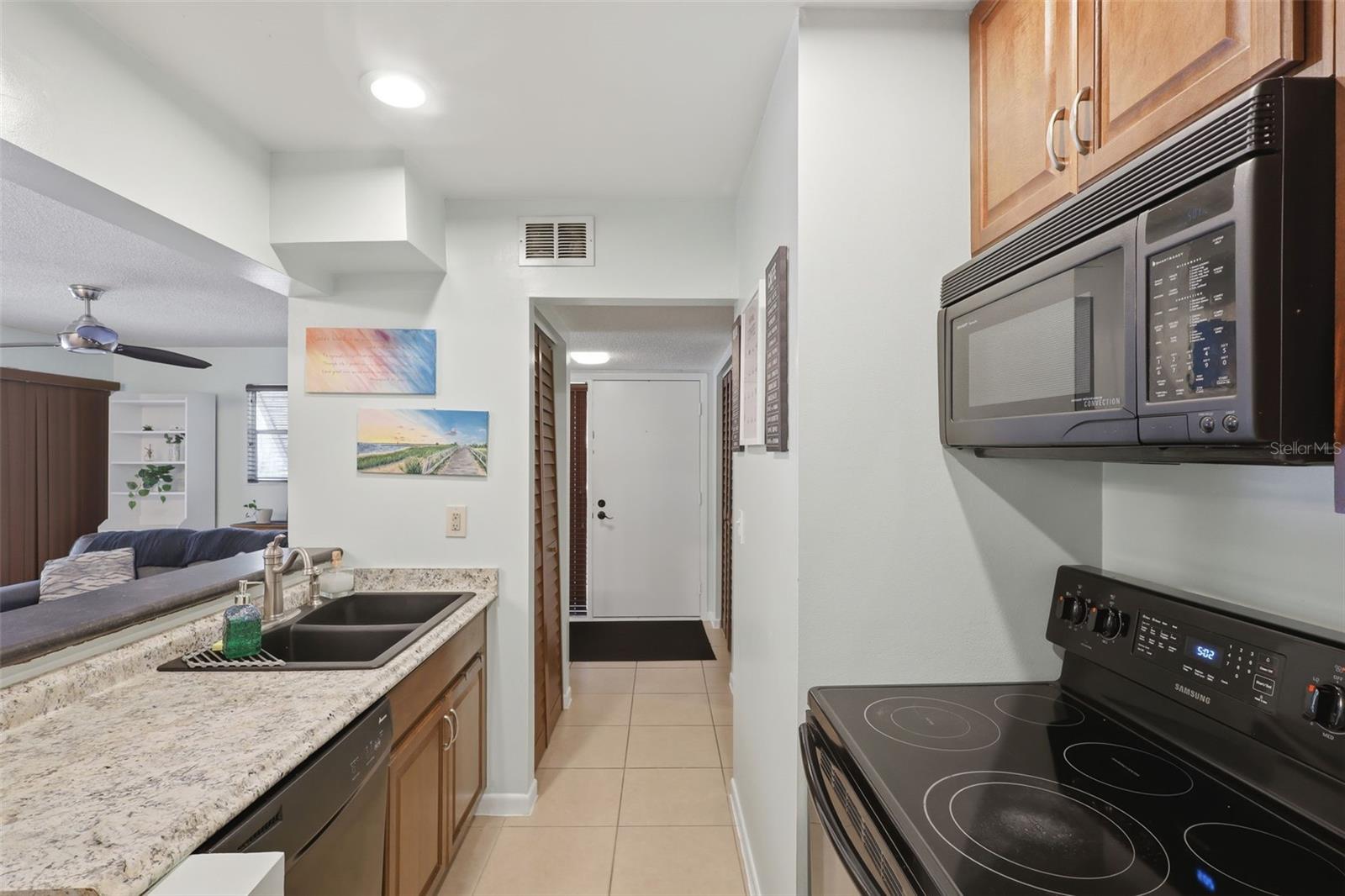 Image 15 of 43 For 140 Orchid Woods Court 13b