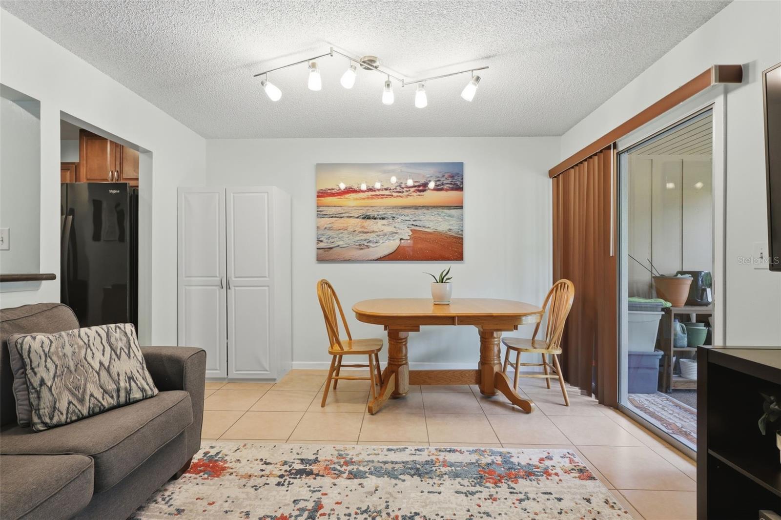 Image 9 of 43 For 140 Orchid Woods Court 13b