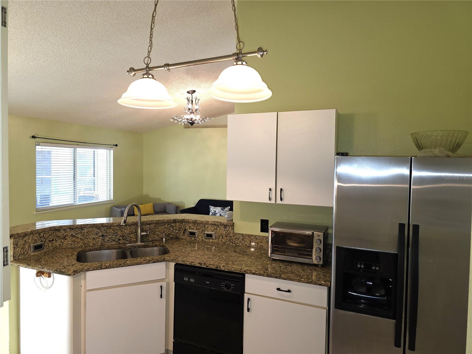 Listing photo id 16 for 1778 Baldock Court