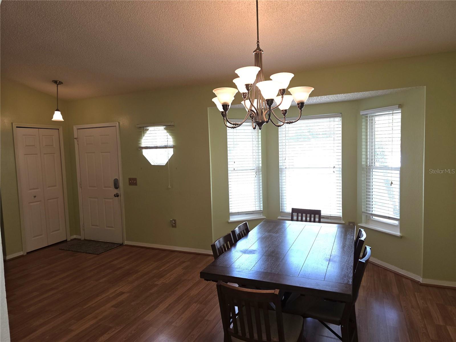 Listing photo id 18 for 1778 Baldock Court