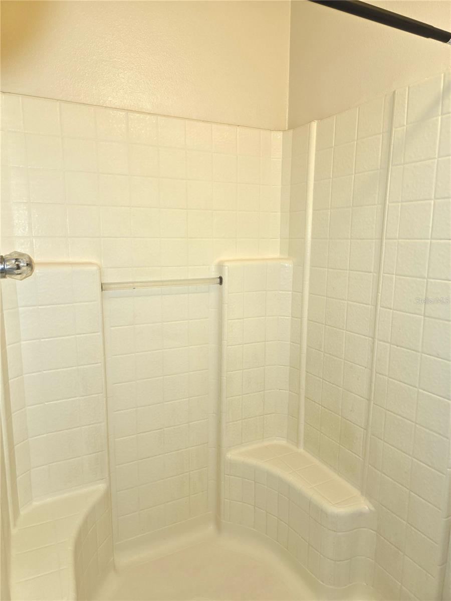 Listing photo id 25 for 1778 Baldock Court