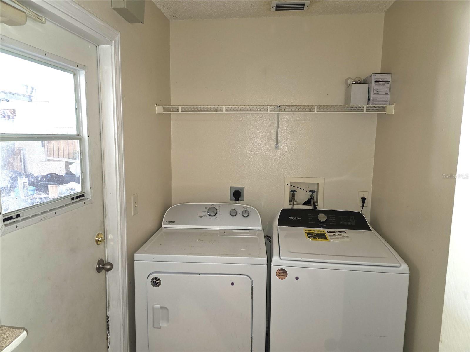 Listing photo id 35 for 1778 Baldock Court