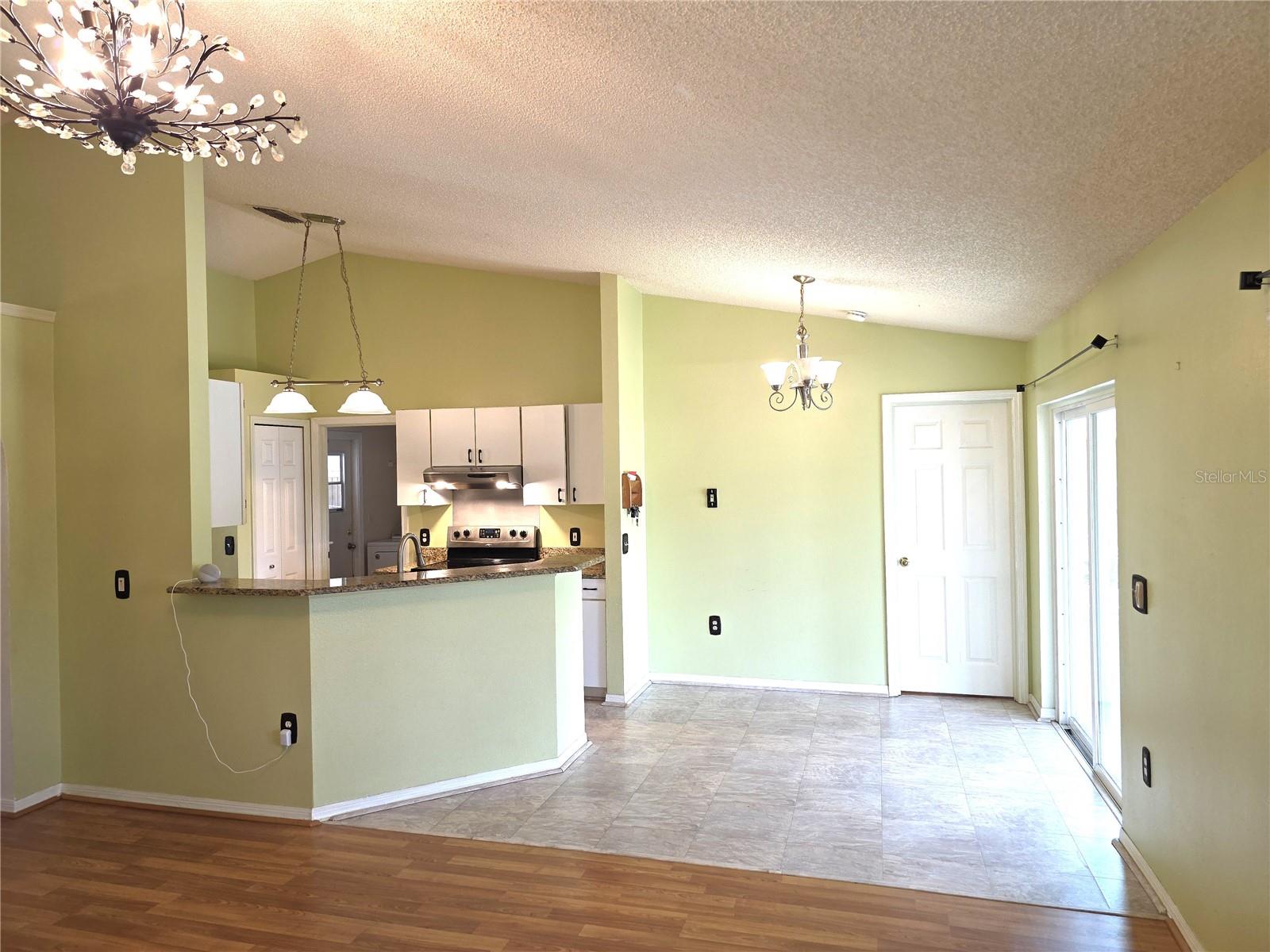 Listing photo id 36 for 1778 Baldock Court