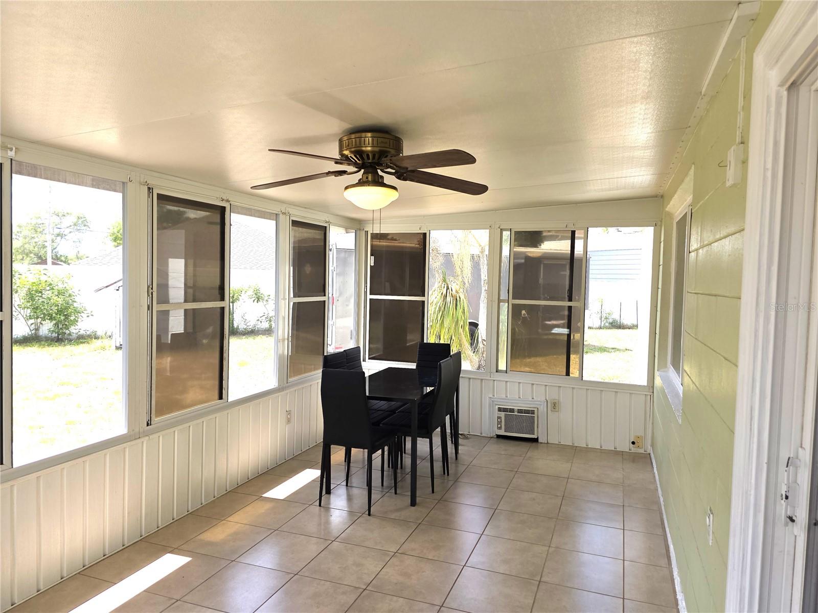 Listing photo id 37 for 1778 Baldock Court