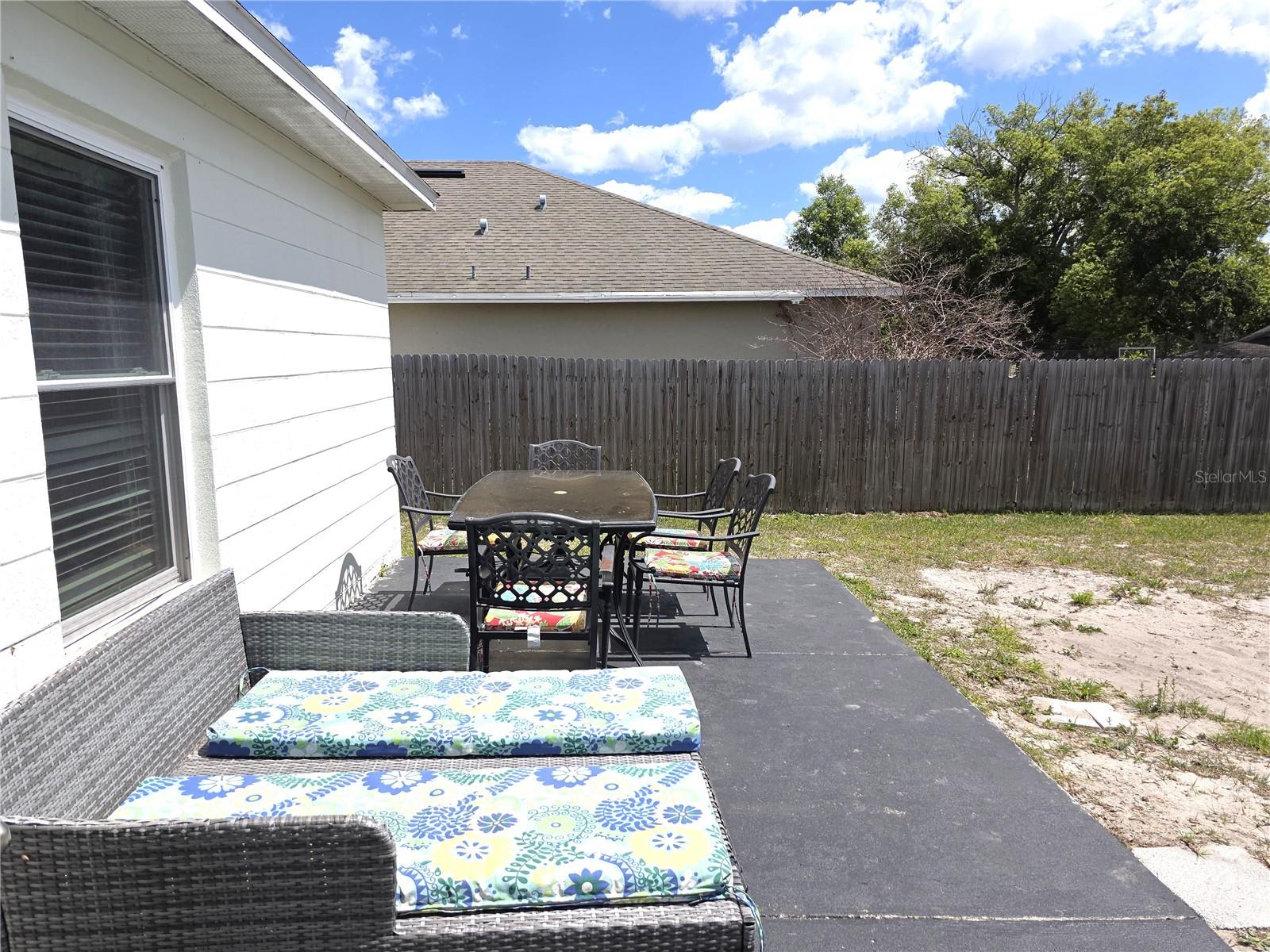 Listing photo id 40 for 1778 Baldock Court