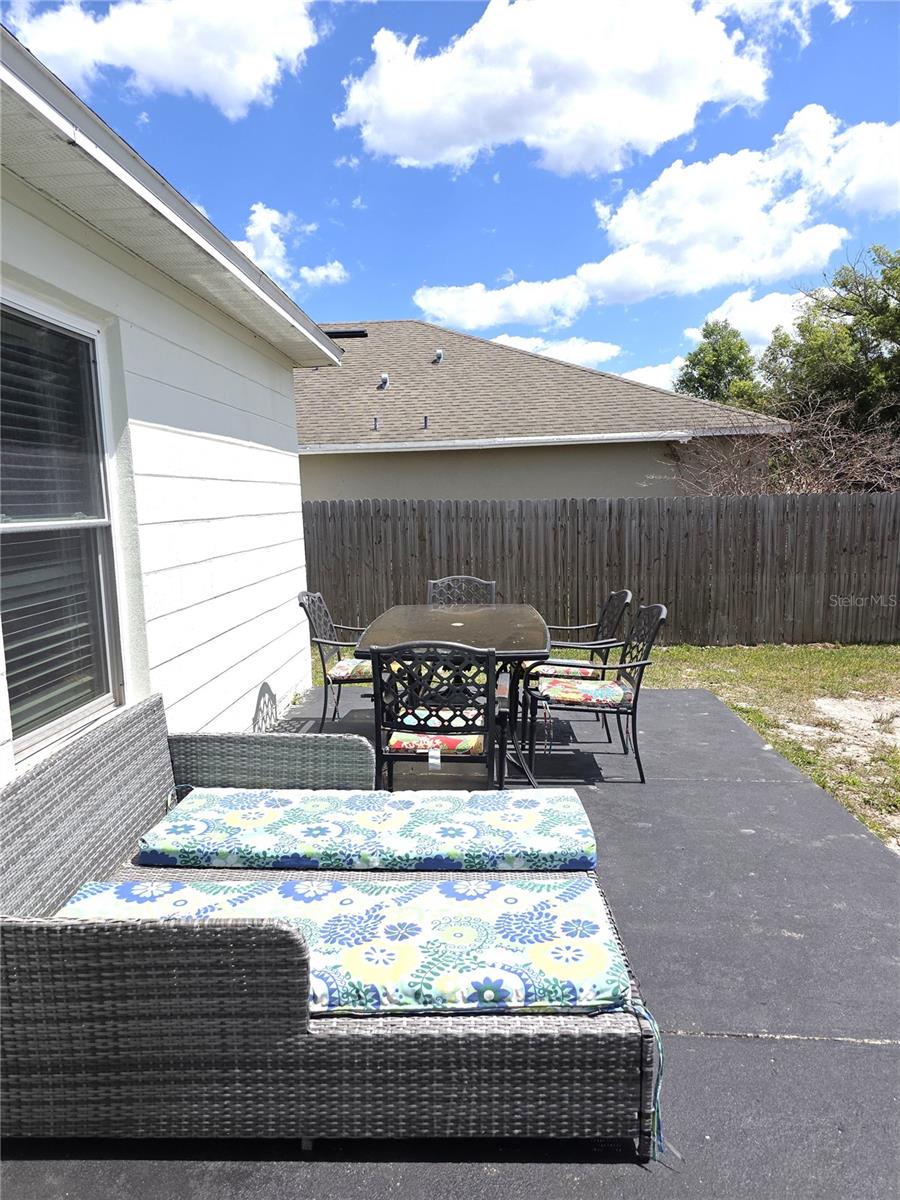 Listing photo id 41 for 1778 Baldock Court